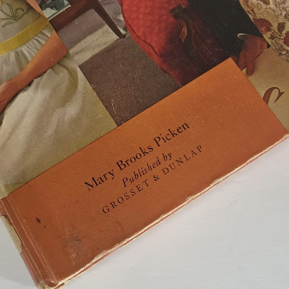 Vintage Singer Sewing Book Complete Guide to Sewing 1972 Revised Edition‎